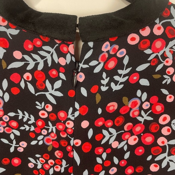 Loft Floral/Berry Long Sleeve Black Velvet Trim Keyhole Dress M Women’s EUC - Picture 8 of 13